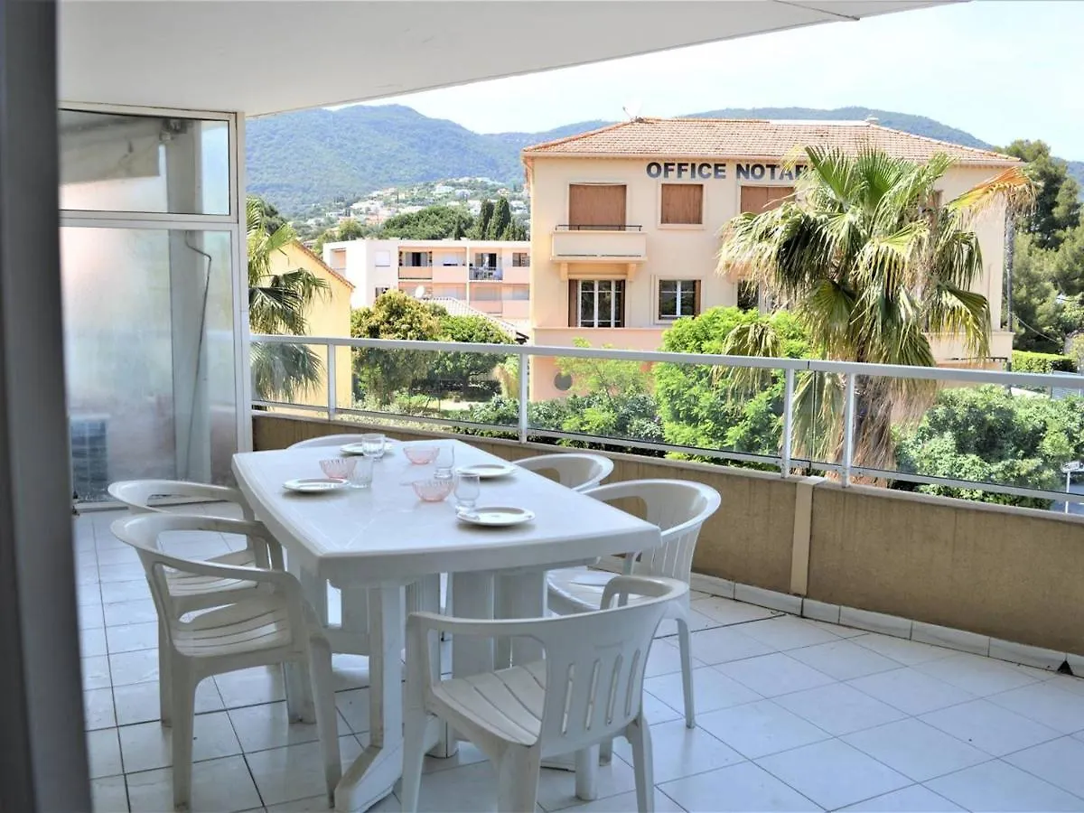 Appartement T2 Avec Terrasse Et Garage En Plein Centre, 4 Couchages - Cavalaire-Sur-Mer - Fr-1-226B-105 Apartment
